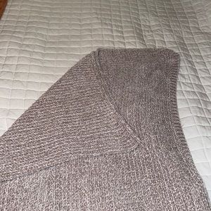Knitted throw blanket